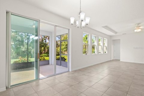 House in Palmetto, Florida 5 bedrooms, 339.19 sq.m. № 1856353 - photo 23