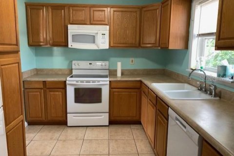 Casa en alquiler en Tampa, Florida, 3 dormitorios, 107.77 m2 № 1787847 - foto 3