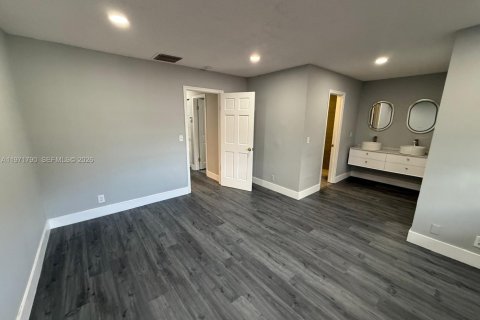Touwnhouse à vendre à Hollywood, Floride: 3 chambres, 139.35 m2 № 2182445 - photo 22