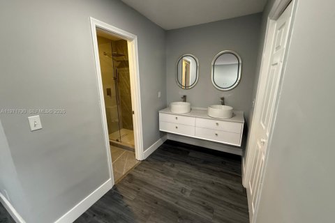 Touwnhouse à vendre à Hollywood, Floride: 3 chambres, 139.35 m2 № 2182445 - photo 23