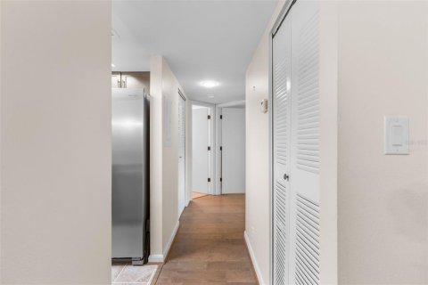 Купить кондоминиум в Порт-Шарлотт, Флорида 6 комнат, 83.52м2, № 1870355 - фото 13