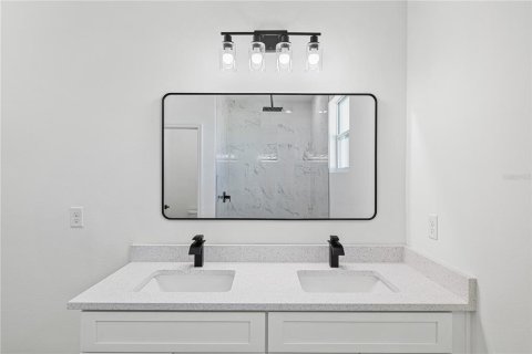 Villa ou maison à vendre à Poinciana, Floride: 4 chambres, 149.39 m2 № 2413753 - photo 16