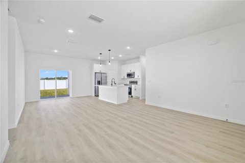 Villa ou maison à vendre à Poinciana, Floride: 4 chambres, 149.39 m2 № 2413753 - photo 6