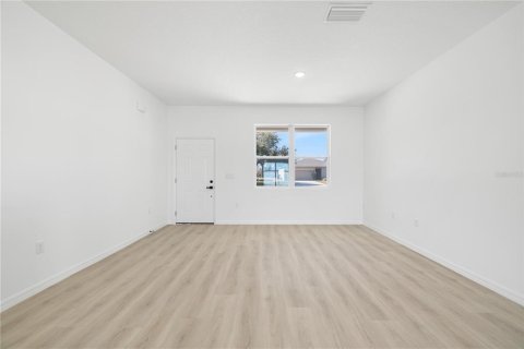 Villa ou maison à vendre à Poinciana, Floride: 4 chambres, 149.39 m2 № 2413753 - photo 4
