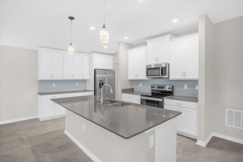 Villa ou maison à vendre à Mount Dora, Floride: 4 chambres, 171.87 m2 № 1843131 - photo 2