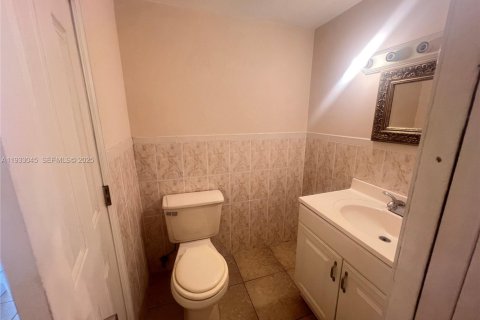 Снять в аренду квартиру в Норт-Майами, Флорида 1 спальня, 66.89м2, № 1991817 - фото 6