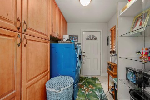 House in Punta Gorda, Florida 3 bedrooms, 201.51 sq.m. № 1724857 - photo 19
