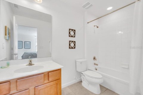 Casa en alquiler en Kissimmee, Florida, 6 dormitorios, 267 m2 № 1658186 - foto 11