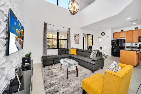 Casa en alquiler en Kissimmee, Florida, 6 dormitorios, 267 m2 № 1658186 - foto 8