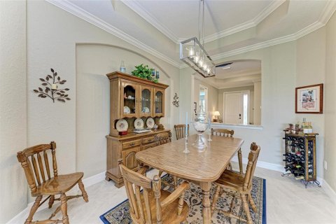 House in LAKEWOOD NATIONAL in Bradenton, Florida 4 bedrooms, 208.84 sq.m. № 1618149 - photo 19