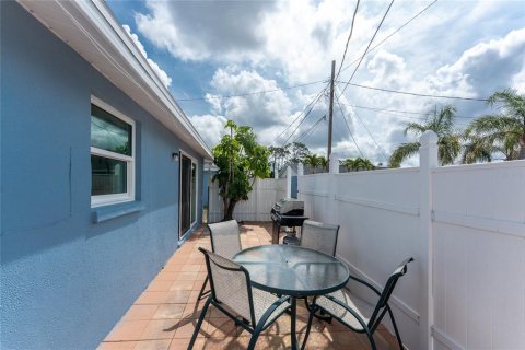 Copropriété à vendre à Englewood, Floride: 2 chambres, 65.03 m2 № 2229210 - photo 4