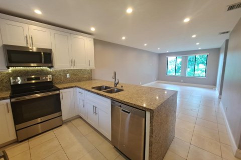 Condo in Coral Springs, Florida, 2 bedrooms  № 2384868