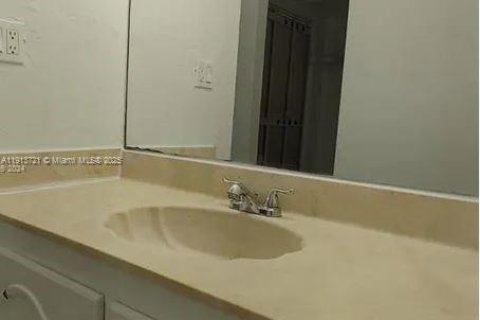 Купить кондоминиум в Норт-Майами-Бич, Флорида 1 спальня, 72.28м2, № 1968466 - фото 4