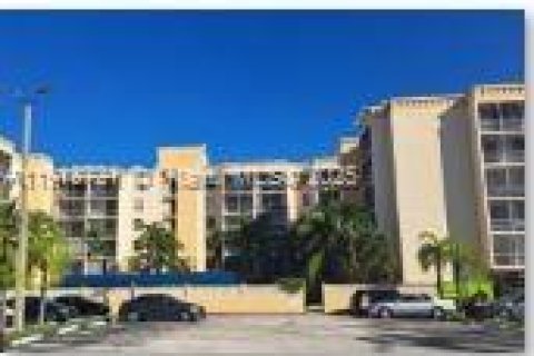 Купить кондоминиум в Норт-Майами-Бич, Флорида 1 спальня, 72.28м2, № 1968466 - фото 8