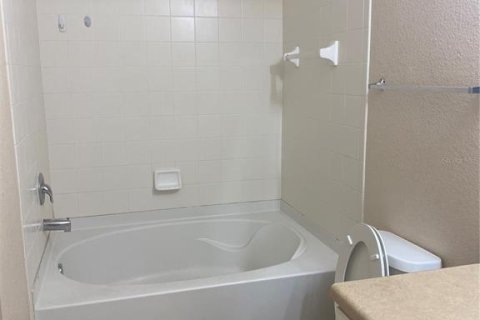 Condo in Orlando, Florida, 2 bedrooms  № 1853353 - photo 14
