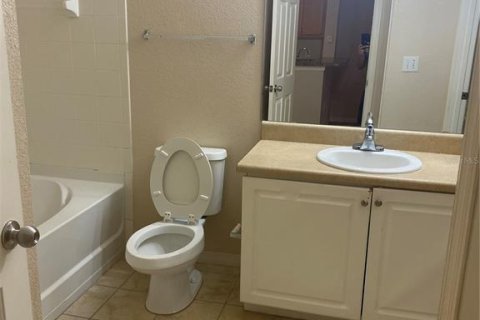 Condo in Orlando, Florida, 2 bedrooms  № 1853353 - photo 15
