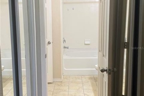 Condo in Orlando, Florida, 2 bedrooms  № 1853353 - photo 13