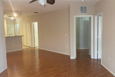 Condo in Orlando, Florida, 2 bedrooms  № 1853353 - photo 9
