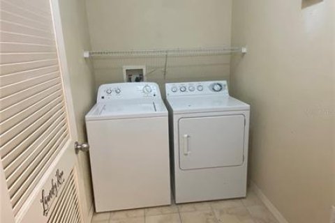 Condo in Orlando, Florida, 2 bedrooms  № 1853353 - photo 16