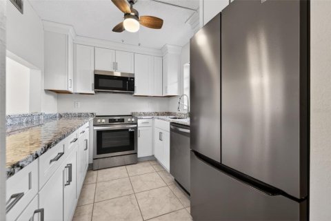 Condo in South Pasadena, Florida, 2 bedrooms  № 2142010 - photo 6