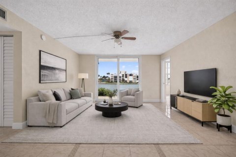 Condo in South Pasadena, Florida, 2 bedrooms  № 2142010 - photo 4