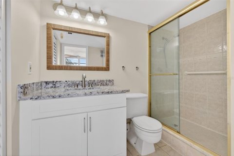 Condo in South Pasadena, Florida, 2 bedrooms  № 2142010 - photo 19