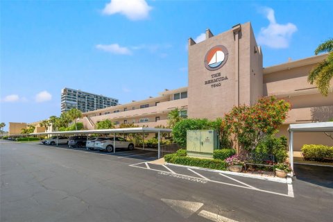 Condo in South Pasadena, Florida, 2 bedrooms  № 2142010 - photo 2
