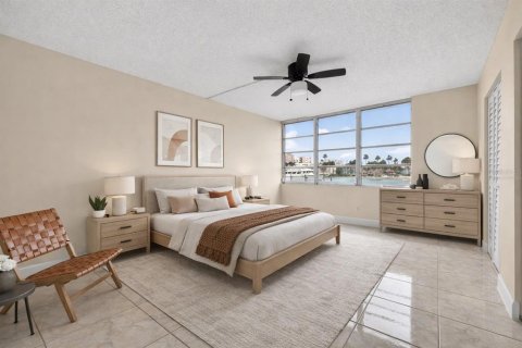 Condo in South Pasadena, Florida, 2 bedrooms  № 2142010 - photo 21