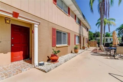 Condo à Safety Harbor, Floride, 2 chambres  № 2148629