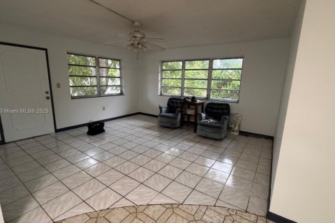 Condominio en venta en Miami Gardens, Florida, 2 dormitorios, 83.8 m2 № 2036914 - foto 21