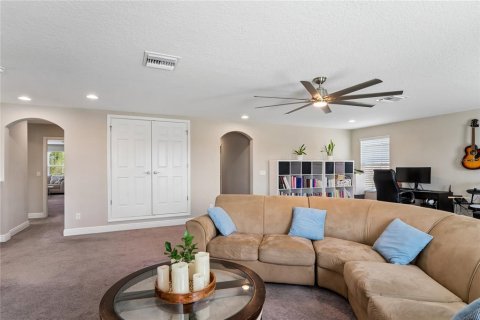 House in Land O' Lakes, Florida 5 bedrooms, 309.92 sq.m. № 2095407 - photo 20