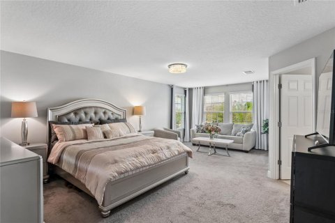 House in Land O' Lakes, Florida 5 bedrooms, 309.92 sq.m. № 2095407 - photo 22