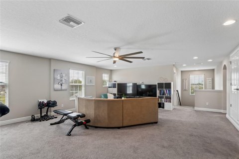 House in Land O' Lakes, Florida 5 bedrooms, 309.92 sq.m. № 2095407 - photo 21
