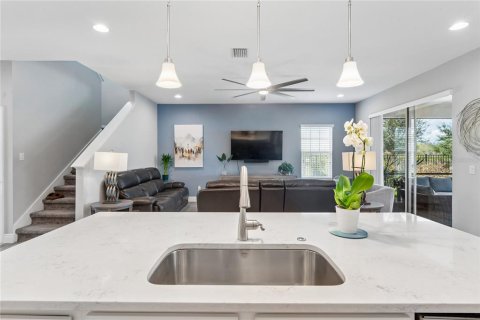 House in Land O' Lakes, Florida 5 bedrooms, 309.92 sq.m. № 2095407 - photo 16