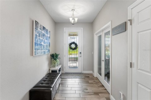 House in Land O' Lakes, Florida 5 bedrooms, 309.92 sq.m. № 2095407 - photo 7