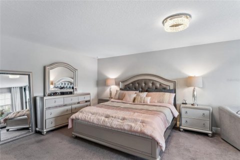 House in Land O' Lakes, Florida 5 bedrooms, 309.92 sq.m. № 2095407 - photo 24