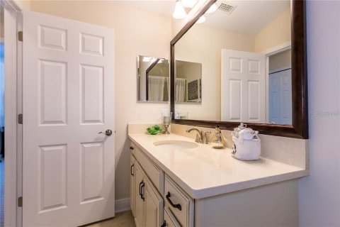 Townhouse in Wesley Chapel, Florida 3 bedrooms, 172.15 sq.m. № 1912961 - photo 23