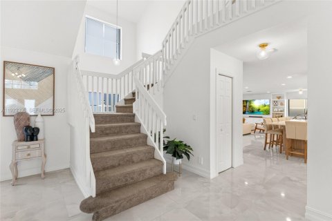 House in Pembroke Pines, Florida 5 bedrooms, 298.68 sq.m. № 1988210 - photo 26