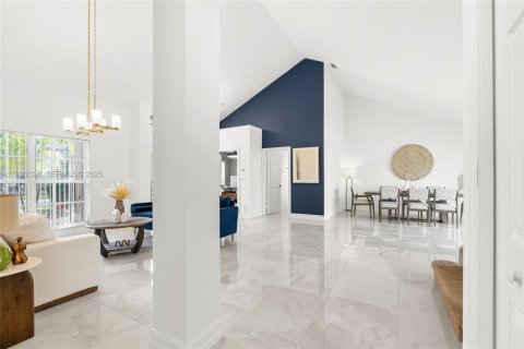 House in Pembroke Pines, Florida 5 bedrooms, 298.68 sq.m. № 1988210 - photo 10