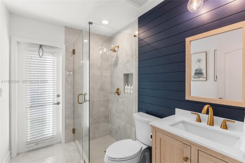 House in Pembroke Pines, Florida 5 bedrooms, 298.68 sq.m. № 1988210 - photo 25