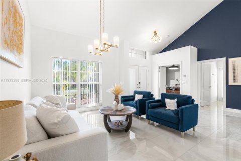 House in Pembroke Pines, Florida 5 bedrooms, 298.68 sq.m. № 1988210 - photo 11