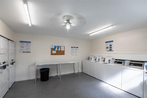 Купить кондоминиум в Майами, Флорида 2 спальни, 88.72м2, № 1982850 - фото 21