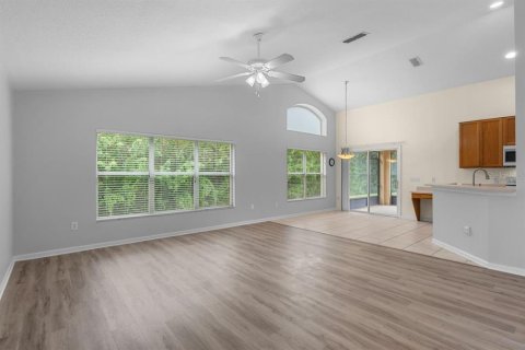 Villa ou maison à vendre à Kissimmee, Floride: 3 chambres, 167.78 m2 № 2416243 - photo 18