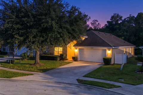 Villa ou maison à vendre à Kissimmee, Floride: 3 chambres, 167.78 m2 № 2416243 - photo 6