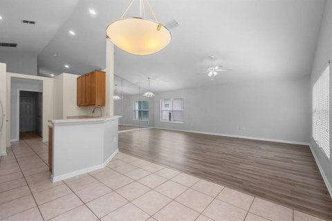 Villa ou maison à vendre à Kissimmee, Floride: 3 chambres, 167.78 m2 № 2416243 - photo 25