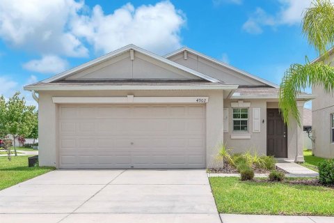 House in Wimauma, Florida 3 bedrooms, 134.8 sq.m. № 1798450 - photo 1