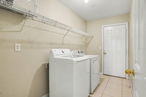 House in Auburndale, Florida 3 bedrooms, 156.54 sq.m. № 2306393 - photo 27