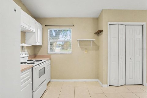 House in Auburndale, Florida 3 bedrooms, 156.54 sq.m. № 2306393 - photo 14