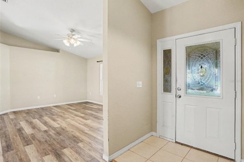 House in Auburndale, Florida 3 bedrooms, 156.54 sq.m. № 2306393 - photo 4