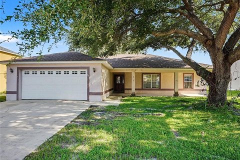Villa ou maison à Auburndale, Floride 3 chambres, 156.54 m2 № 2306393